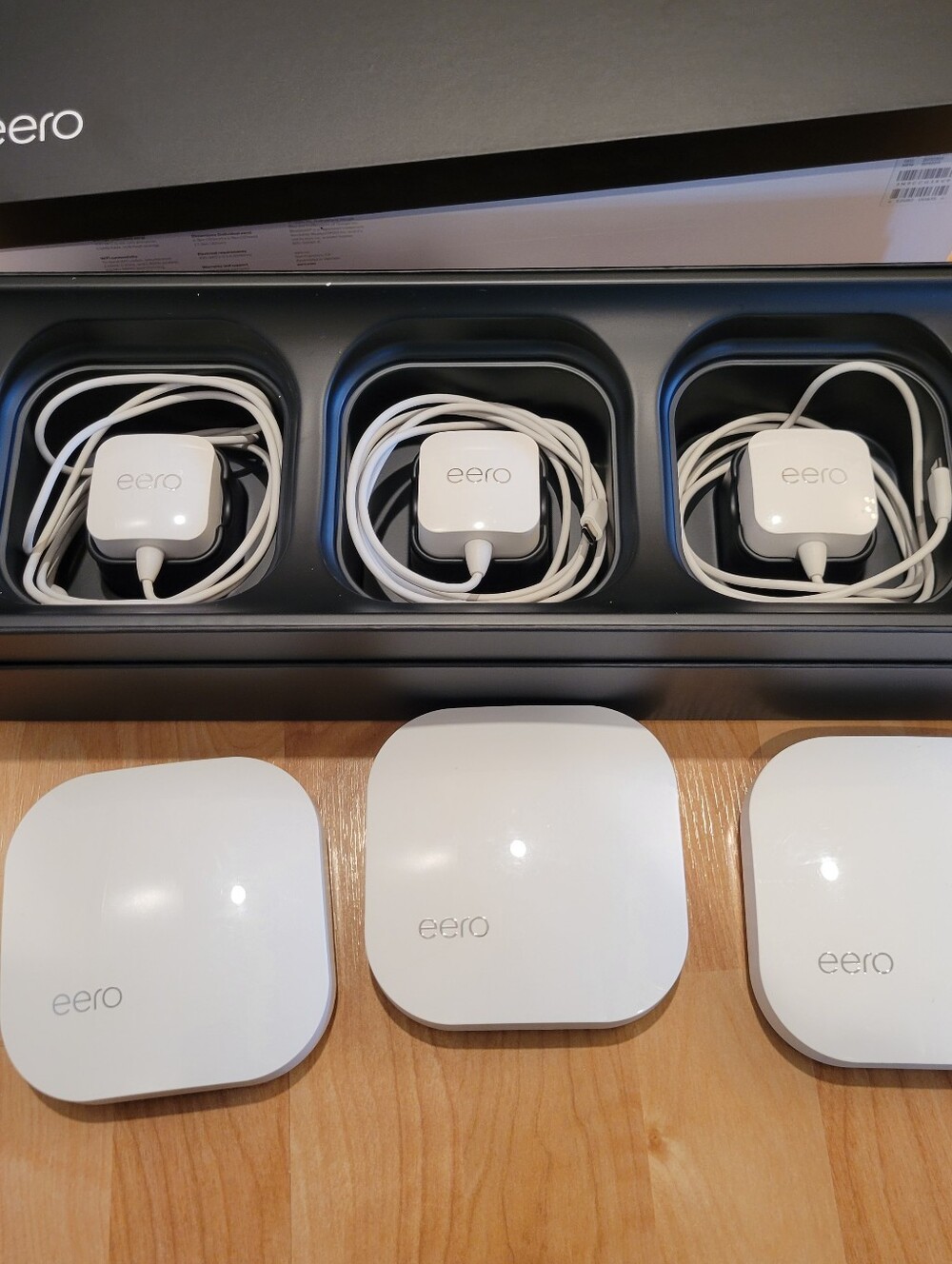 eero Pro WiFi System White Mesh Router 3-Pack 2nd Generation B010301